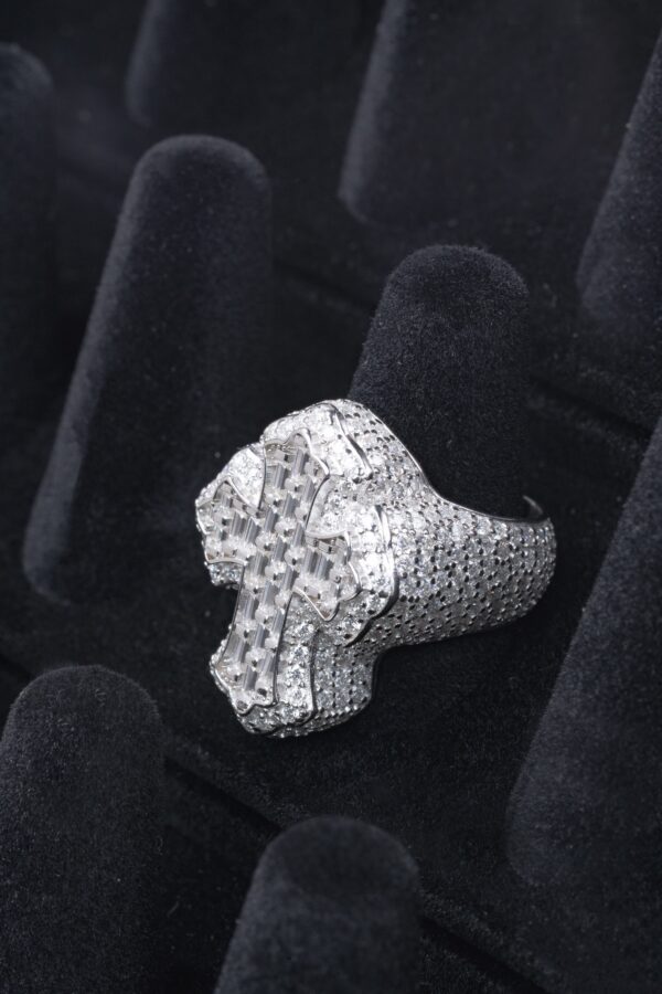 Cross Ring (SIZE 9)