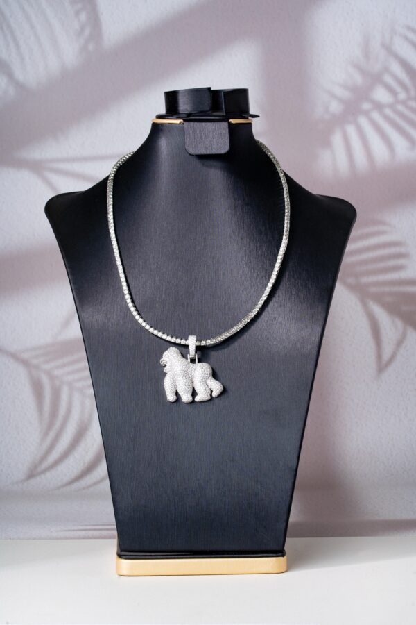 3mm 18inch 
Gorilla Pendant