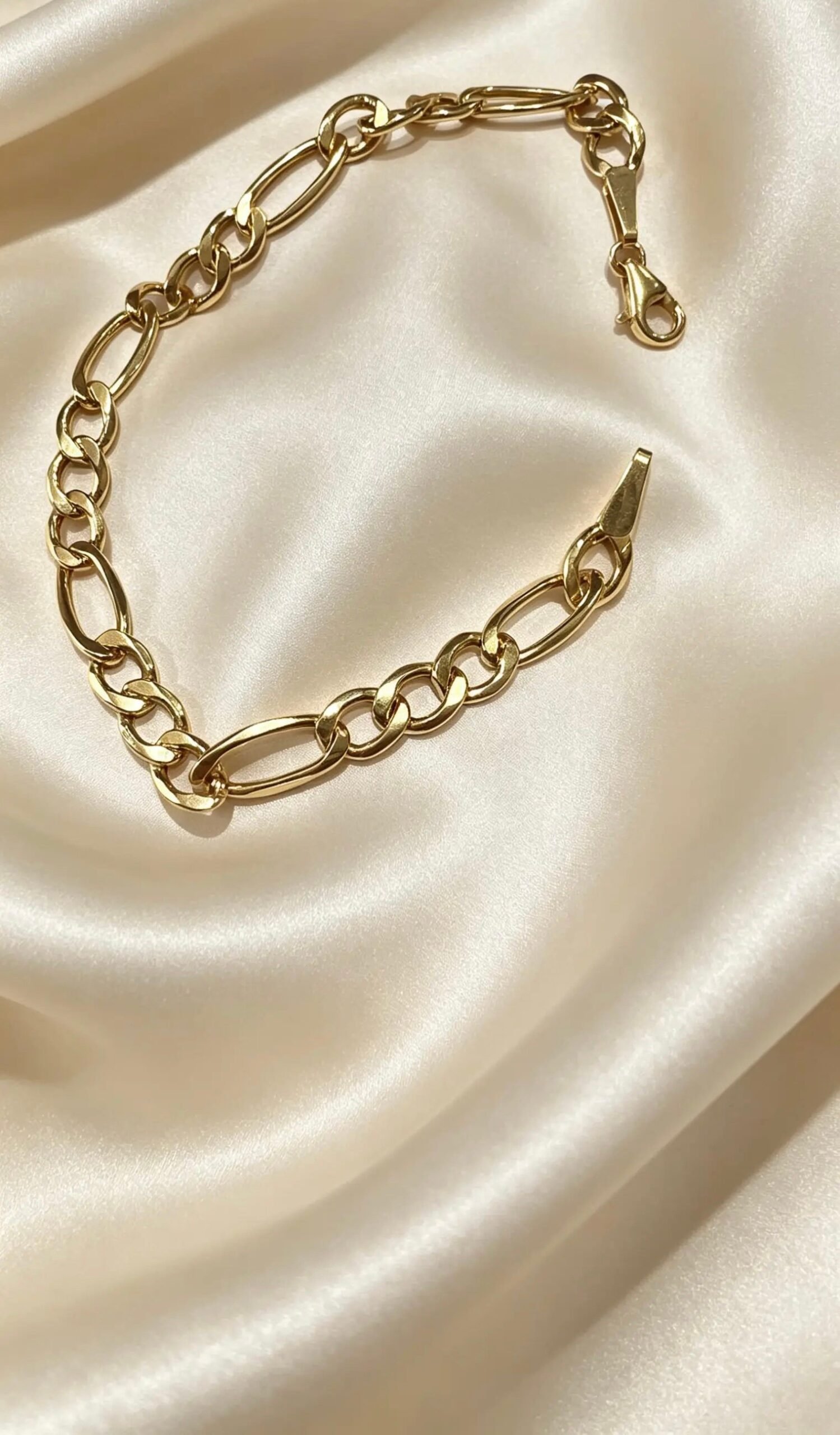 Figaro Link Bracelet 2.5gram