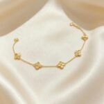 Clover Station Bracelet 3 gram