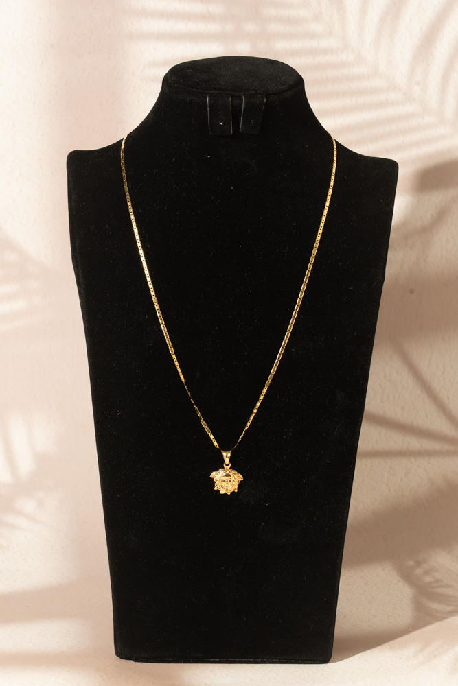 Medusa Head Pendant Figaro Chain Necklace