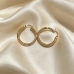 Classic Huggie Hoop Earrings 1.9 gram