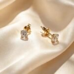 18k Gold stone stud
